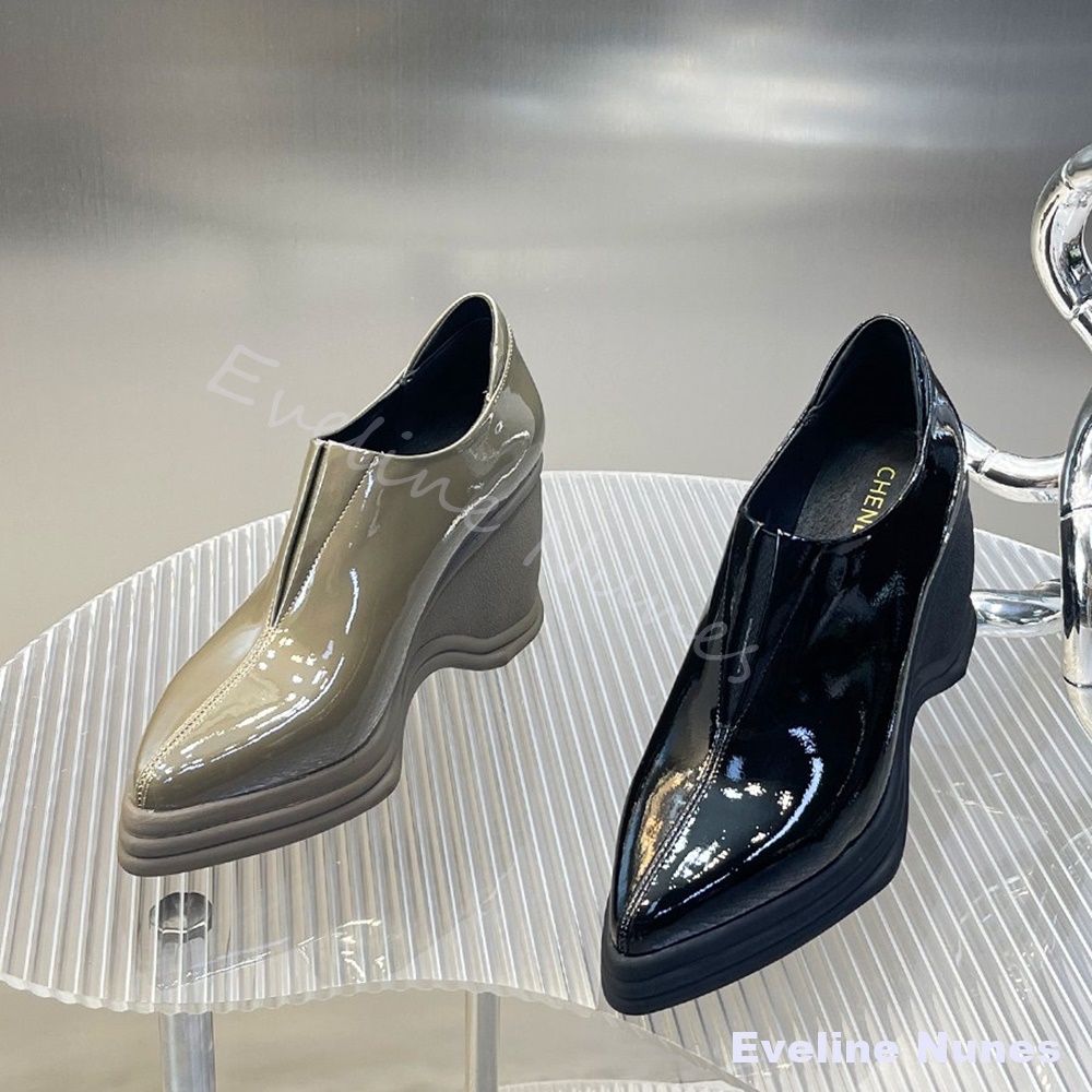Patent Leather V Cut Pointed T - огляд і ціна Street Fashion Y2K
